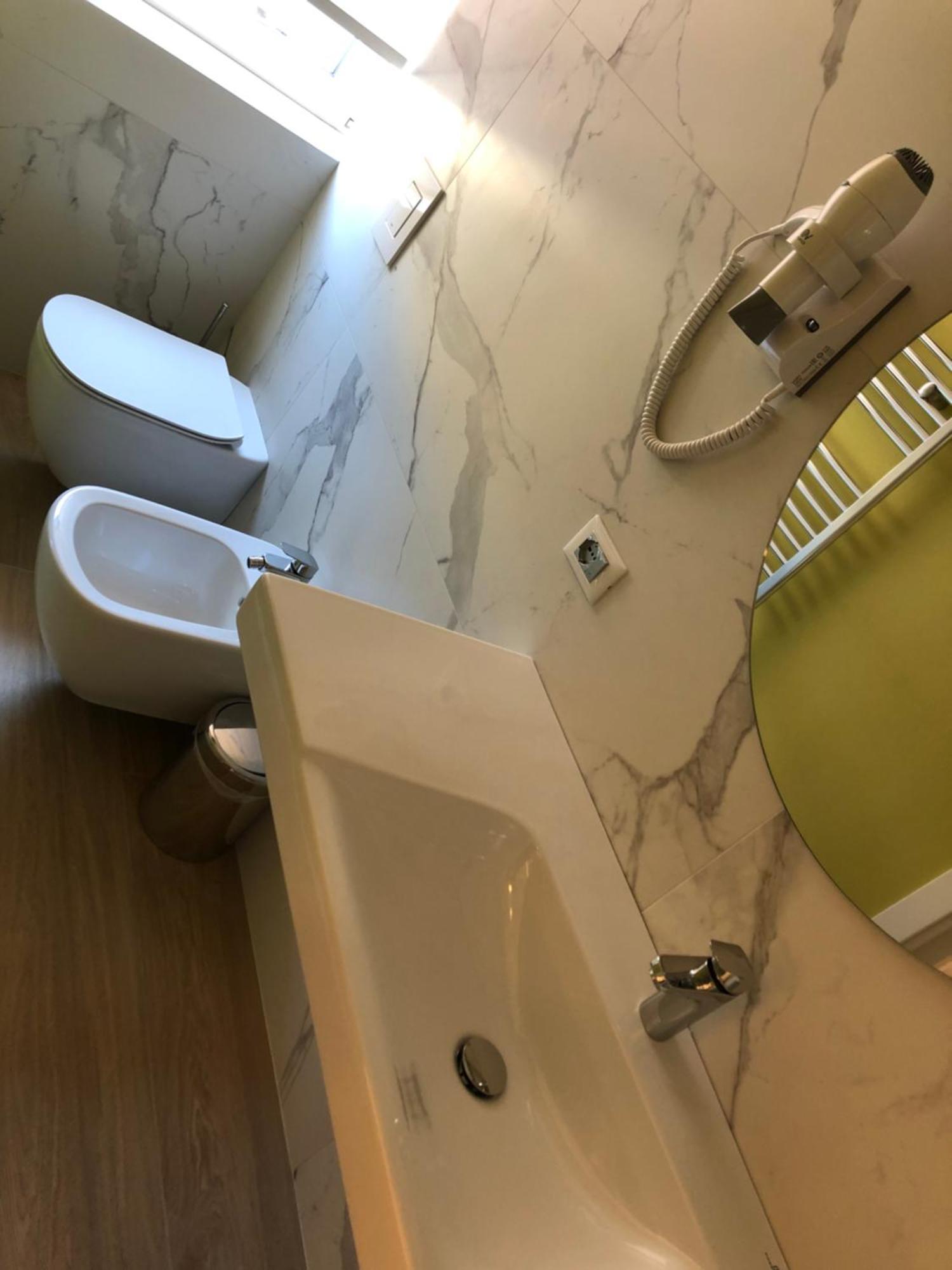 Approdo Residence Чивитанова Марке Екстериор снимка